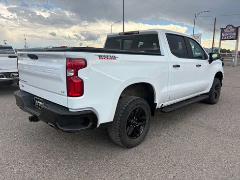 Used 2021 Chevrolet Silverado 1500 LT Trail Boss w/ Convenience Package II AWD/4WD image 3