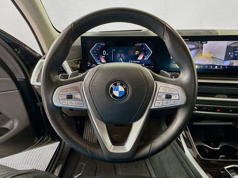 Used 2024 BMW X7 xDrive40i w/ Premium Package AWD/4WD image 11