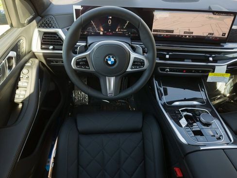 New 2026 BMW X7 xDrive40i w/ M Sport Package image 16