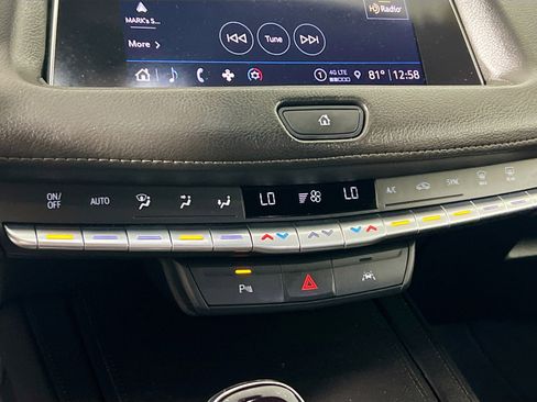 Used 2023 Cadillac XT4 Premium Luxury FWD image 27
