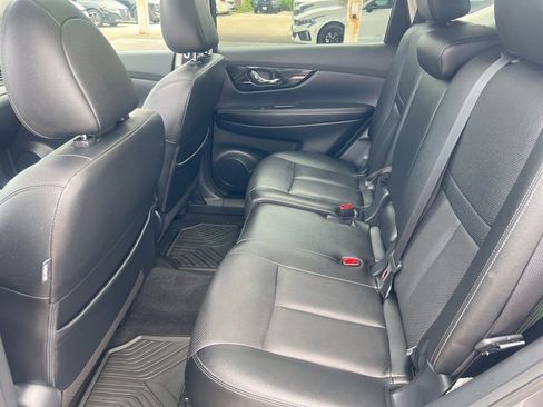 Used 2020 Nissan Rogue SL w/ Premium Package AWD/4WD image 9