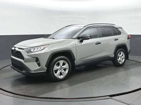 Used 2020 Toyota RAV4 XLE w/ Convenience Package AWD/4WD image 7