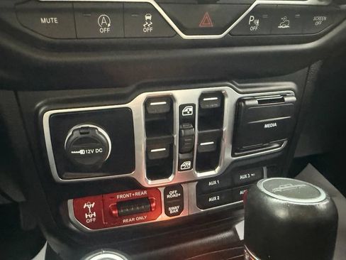 Used 2020 Jeep Gladiator Rubicon AWD/4WD image 26