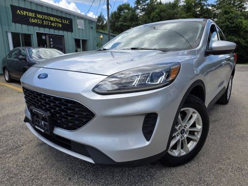 Used 2020 Ford Escape SE AWD/4WD image 2