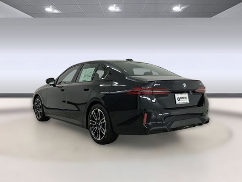 New 2026 BMW 540i xDrive 540i xDrive w/ M Sport Package image 3