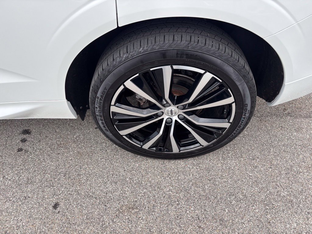 Certified 2024 Volvo XC60 B5 Plus w/ Climate Package AWD/4WD image 31