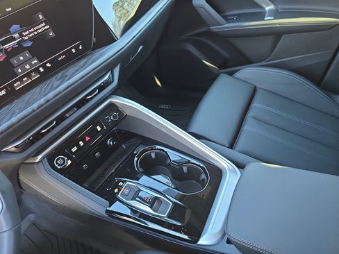 New 2025 Audi Q5 Premium Plus image 25