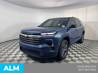 Used 2024 Chevrolet Traverse LT