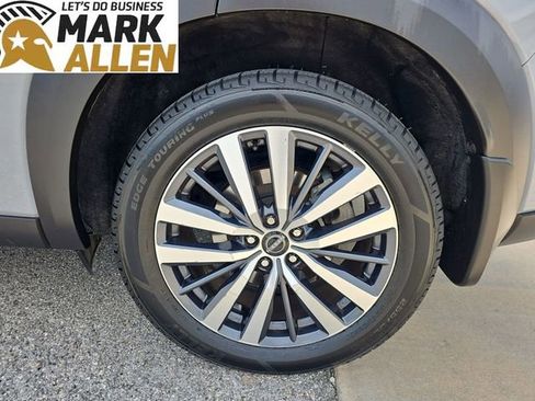 Used 2022 Nissan Pathfinder Platinum w/ Cargo Package AWD/4WD image 33