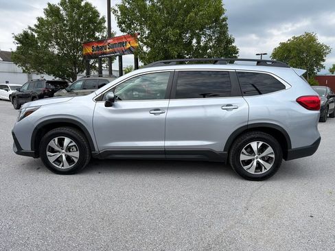 Certified 2023 Subaru Ascent Premium w/ Convenience Package AWD/4WD image 8