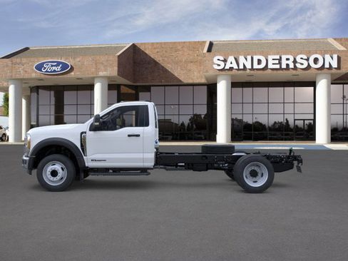 New 2025 Ford F550 2WD Regular Cab Super Duty image 4