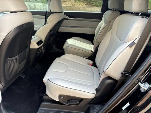Certified 2025 Hyundai Palisade SEL FWD image 12