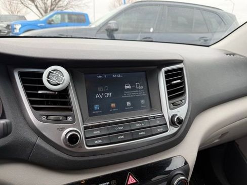 Used 2018 Hyundai Tucson SEL image 17