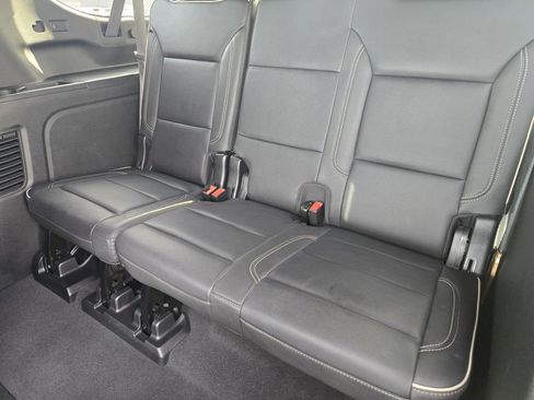 Used 2022 Chevrolet Suburban Premier image 30