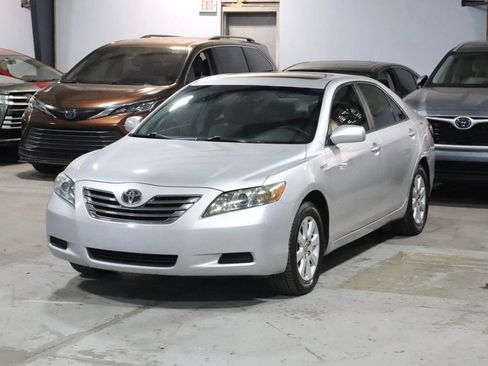 Used 2009 Toyota Camry Hybrid Sedan 4D image 1