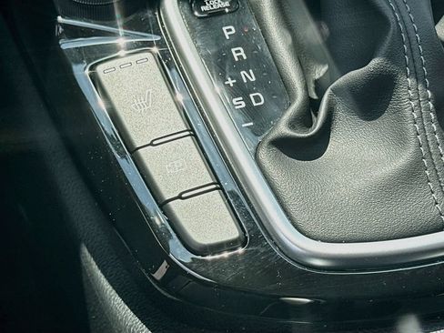 Certified 2025 Kia Seltos EX FWD image 20