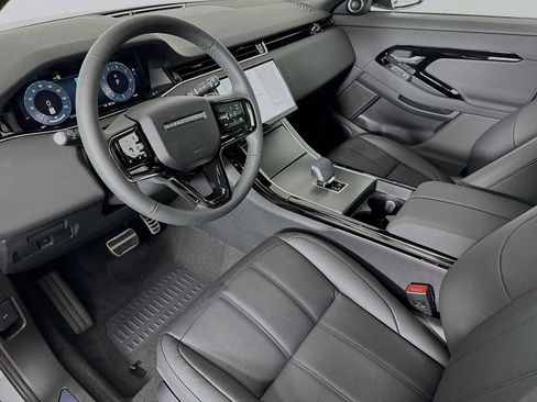 New 2024 Land Rover Range Rover Evoque Dynamic SE image 9
