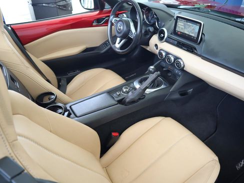 Used 2016 MAZDA MX-5 Miata Grand Touring RWD image 17