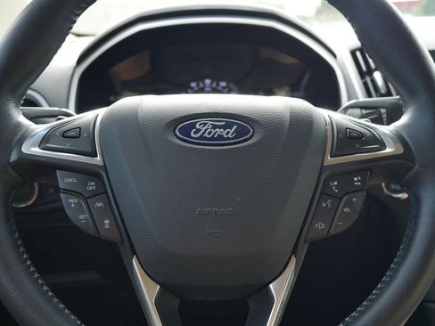 Used 2019 Ford Edge SEL w/ Equipment Group 201A AWD/4WD image 11