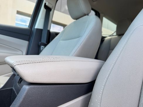 Used 2019 Ford Escape SE image 15