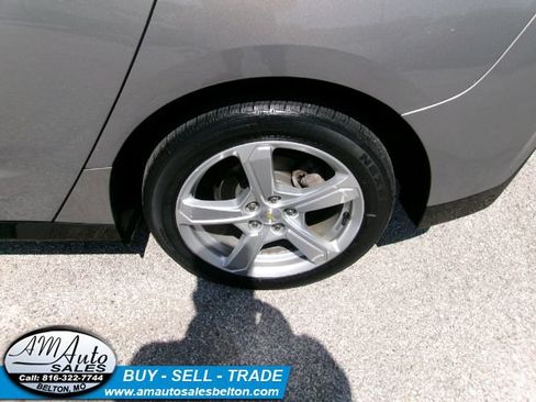Used 2017 Chevrolet Volt LT FWD image 23