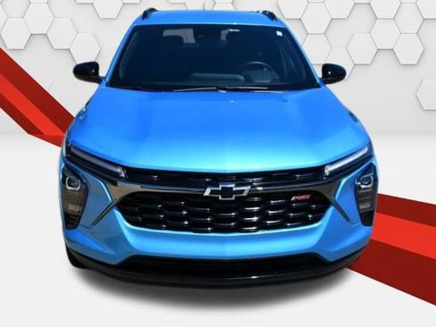 Used 2025 Chevrolet Trax RS w/ Driver Confidence Package FWD image 9
