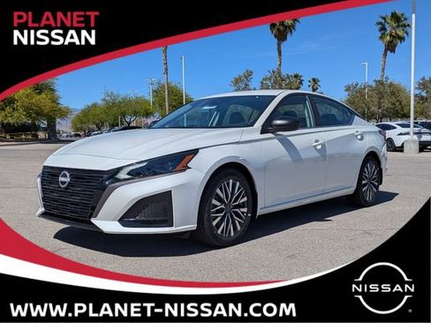 New 2026 Nissan Altima 2.5 SV FWD image 1