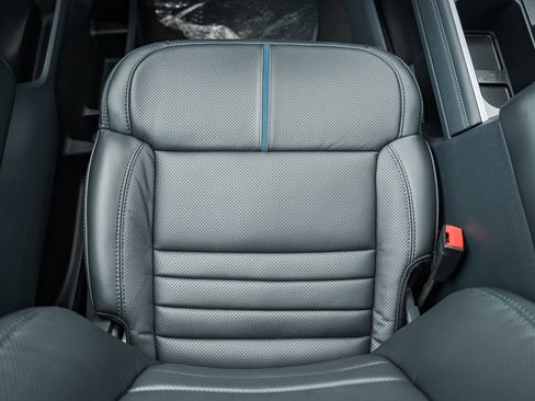 New 2026 Ford F250 Platinum image 41