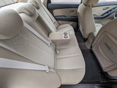 Used 2010 Hyundai Elantra GLS FWD image 8