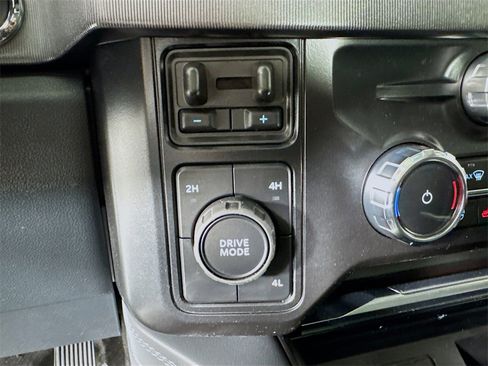 Used 2026 Ford F450 Platinum w/ FX4 Off-Road Package image 31