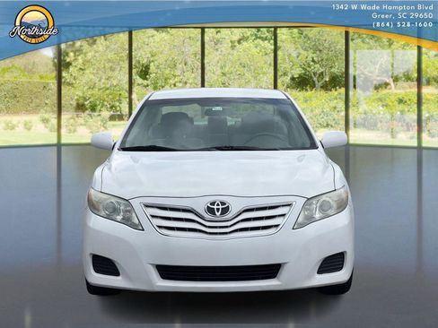 Used 2010 Toyota Camry LE FWD image 19