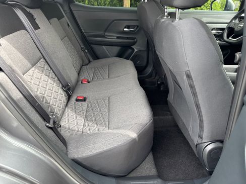 Used 2025 Nissan Kicks SV FWD image 15