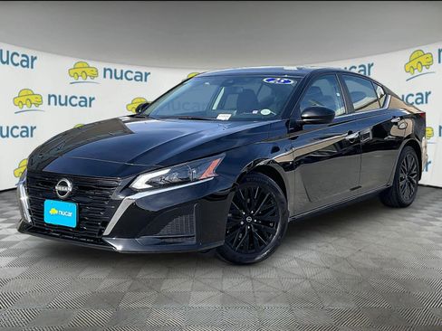 Certified 2025 Nissan Altima 2.5 SV w/ SV Special Edition Package image 3