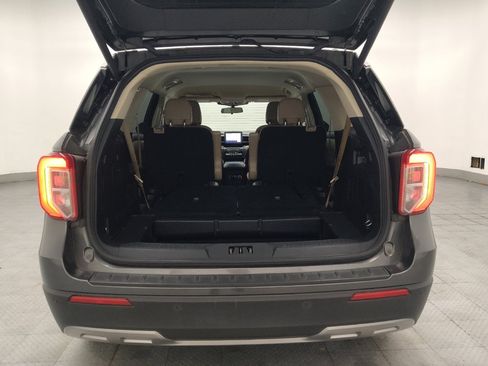 Used 2020 Ford Explorer XLT w/ Equipment Group 202A RWD image 29