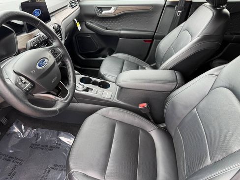 Used 2020 Ford Escape Titanium w/ Titanium Premium Package 2.0 AWD/4WD image 10
