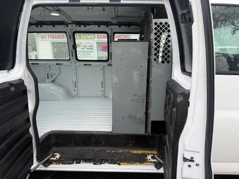 Used 2013 GMC Savana 2500 RWD image 13