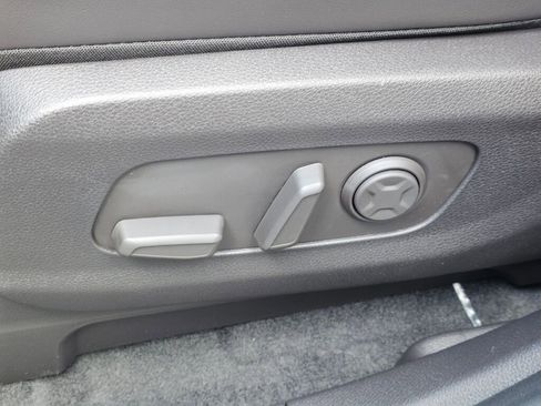 New 2026 Kia Carnival EX image 34