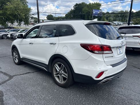 Used 2017 Hyundai Santa Fe Limited FWD image 3