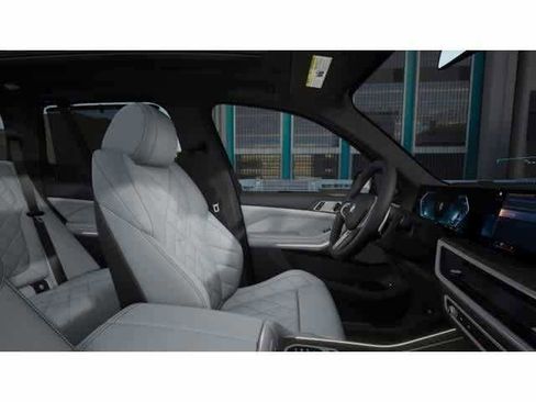Used 2026 BMW X5 xDrive50e w/ Executive Package image 9