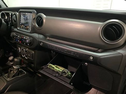Used 2023 Jeep Wrangler Unlimited w/ Sun & Screen Package AWD/4WD image 85
