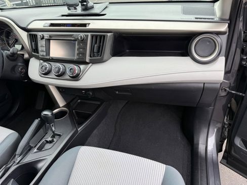 Used 2013 Toyota RAV4 LE image 24
