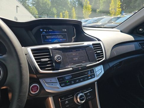 Used 2014 Honda Accord Touring image 30
