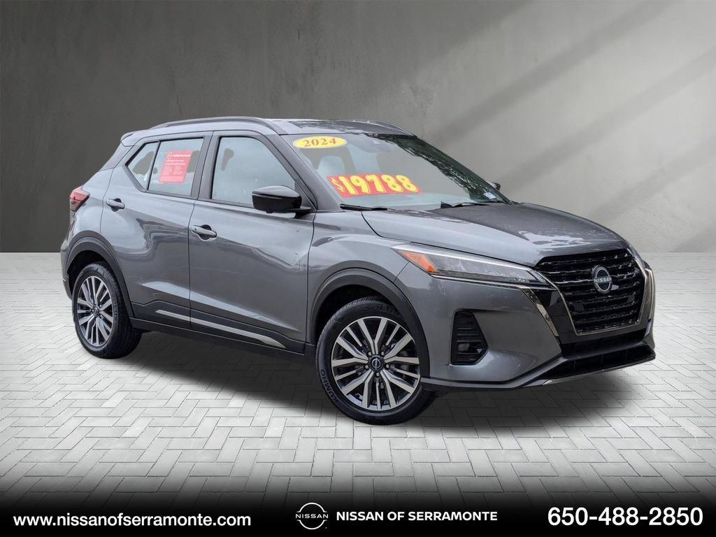 Used 2024 Nissan Kicks SR FWD image 1