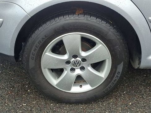 Used 2004 Volkswagen Jetta GLS FWD image 10
