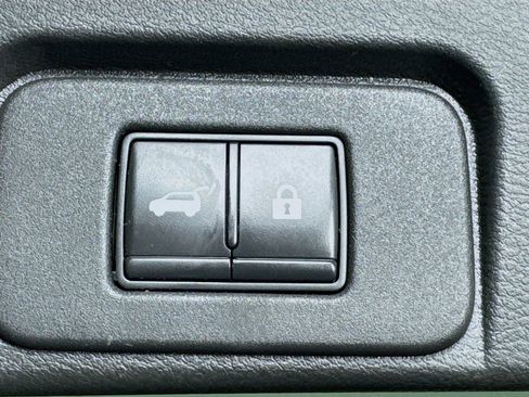 Used 2021 Nissan Rogue SL w/ Premium Package FWD image 33