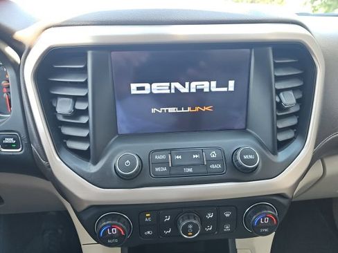 Used 2019 GMC Acadia Denali w/ Technology Package AWD/4WD image 17