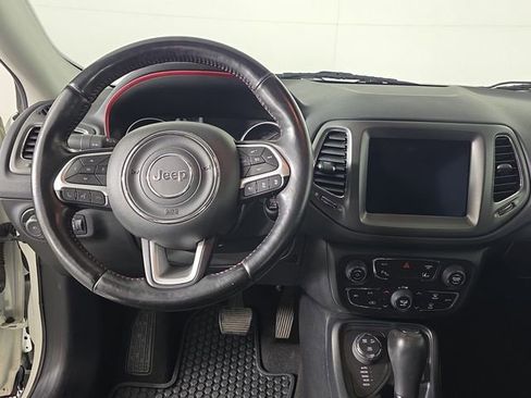 Used 2021 Jeep Compass Trailhawk AWD/4WD image 9