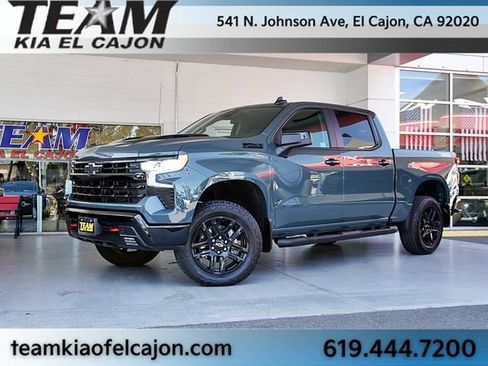 Used 2026 Chevrolet Silverado 1500 LT Trail Boss w/ LPO, Dark Essentials Package AWD/4WD image 2