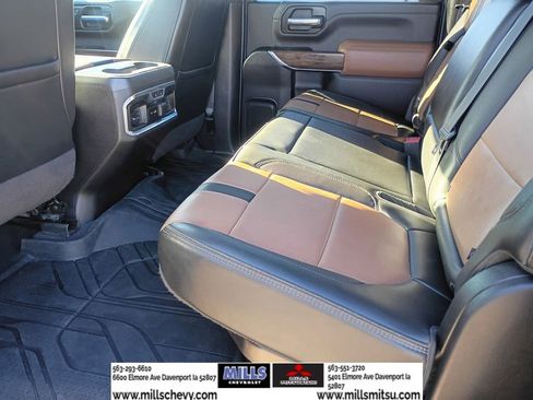 Used 2023 Chevrolet Silverado 2500 High Country w/ Technology Package image 13