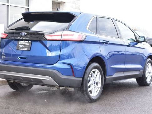 Used 2021 Ford Edge SEL w/ Cargo Accessory Package image 11